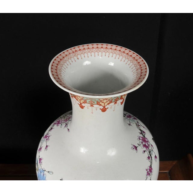 Chinese Doucai Porcelain Vases with Pheasant Paintings, Set of 2 For Sale - Image 6 of 9