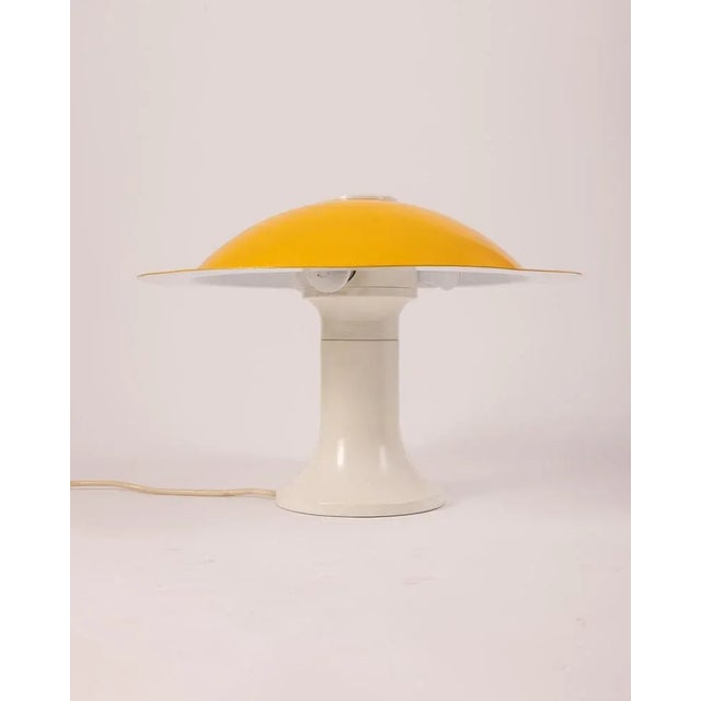Martinelli Luce Vintage Yellow Lamp from Martinelli Luce, 1970s For Sale - Image 4 of 8