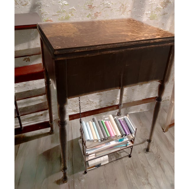 Vintage 1930s Singer Electric Sewing Machine in Original Wooden Cabinet With Extension Leaf For Sale - Image 15 of 16