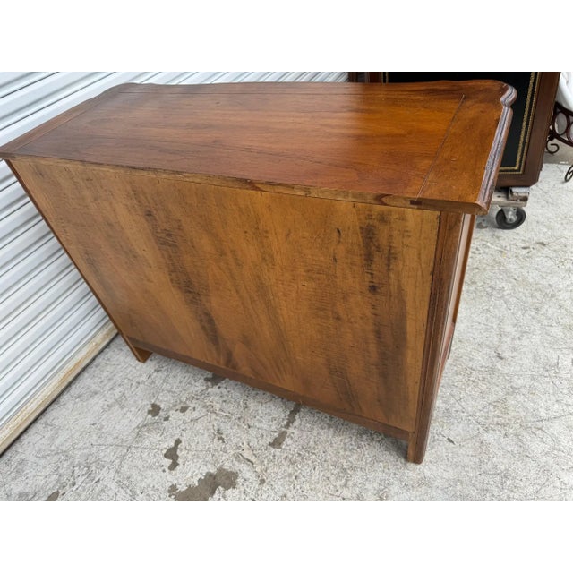 Vintage Hekman Walnut 4 Drawer Commode For Sale In Houston - Image 6 of 16