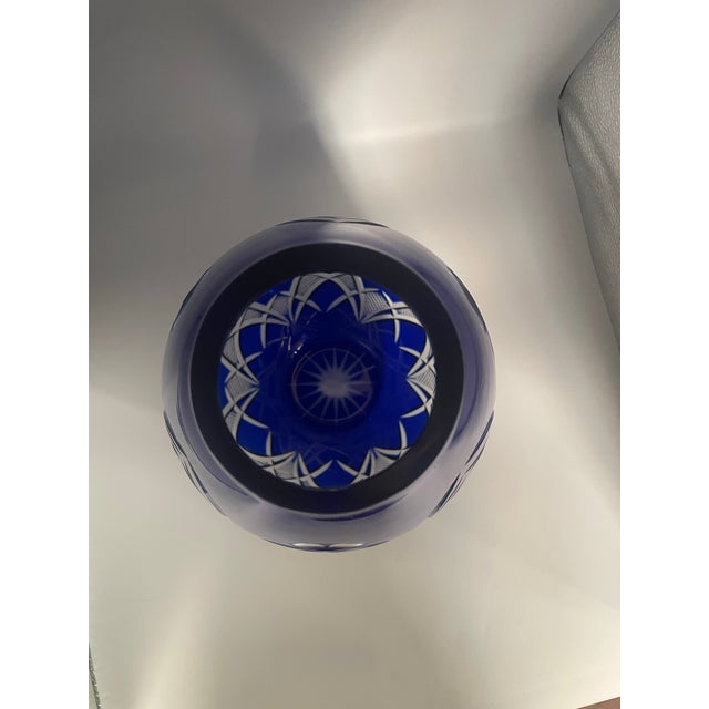 1950s Mid-Century Bohemian Cobalt Cut-to-Clear Crystal Ovoid Palmette Vase For Sale - Image 5 of 6