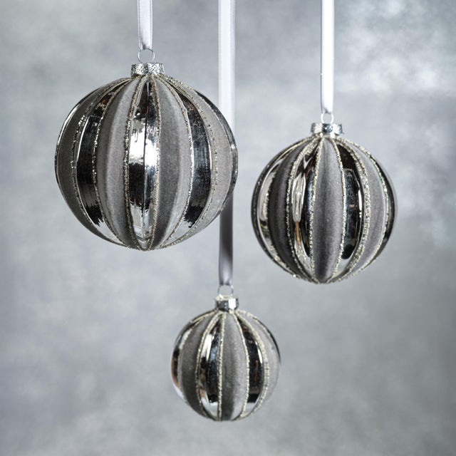 Contemporary Giada 6-Piece Set Shiny Glass Ball Ornaments with Flock Pattern, 4" For Sale - Image 3 of 3