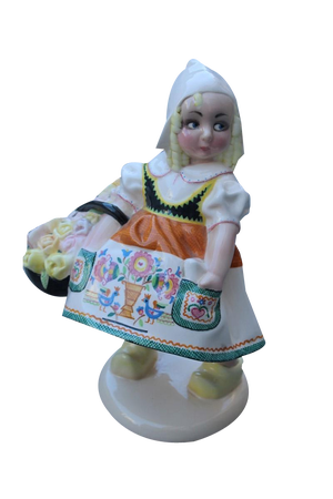 Girl Figurine in Ceramic, 1930