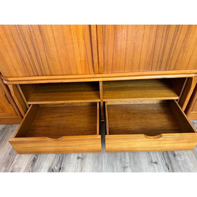 Mid-Century Modern Danish Teak Wall Unit/Hutch/Entertainment Center For Sale - Image 4 of 14