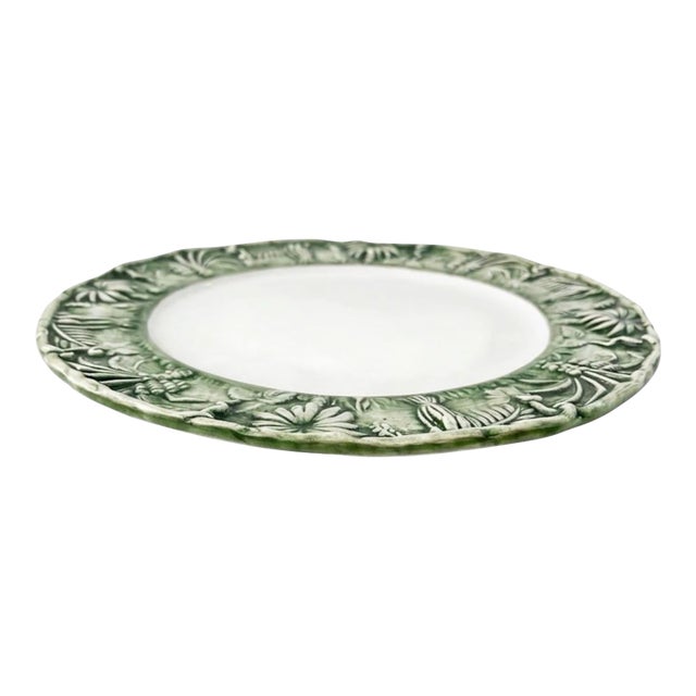 Les-Ottomans Italian Ceramic Tropical Jungle Relief Plate – Hand-Painted Green & White For Sale