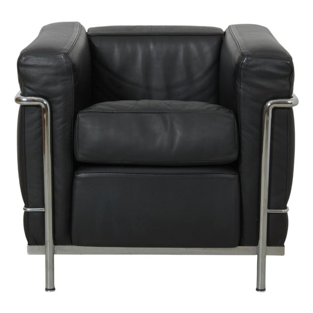 Vintage LC 2/1 Club Chair in Black Leather from Le Corbusier, 2000s For Sale