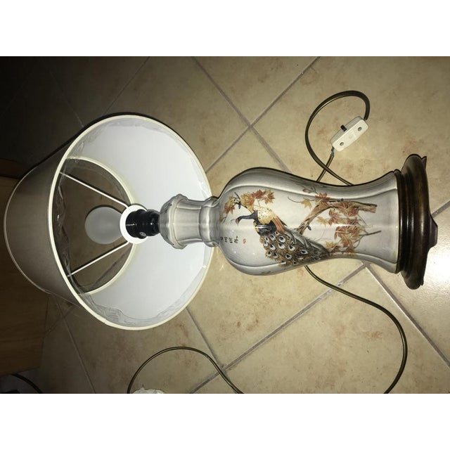 1950s Japanese Ceramic Table Lamp with Peacock Motif For Sale - Image 5 of 18