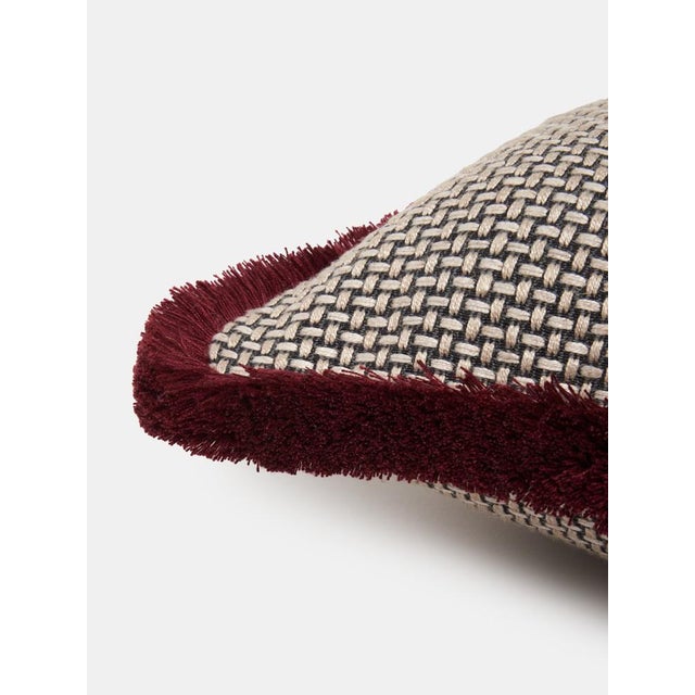 Decorative cushion handcrafted in Como, Italy, made using high-quality Italian fabrics. The cushion is supplied complete...