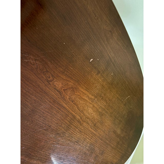 Vintage Thomasville Queen Anne oval cocktail table in Cherry Wood. Purchased new in the 80’s and has been well cared for.