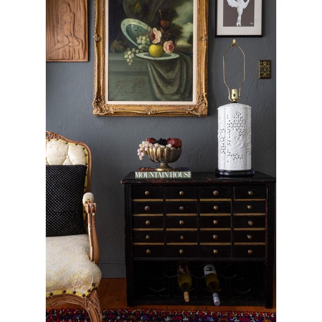 1960s Pierced Porcelain Blanc De Chine Quatrefoil Lamp on Black Base For Sale - Image 6 of 18