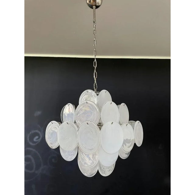 Mid-Century Modern Vintage Italian Murano Chandelier with 36 White Disks, 1979 For Sale - Image 3 of 18