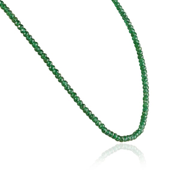 Early 21st Century Estate 60 Ct Natural Green Onyx Beads Single Strand Necklace With Silver Clasp, 16 Inch For Sale - Image 5 of 15