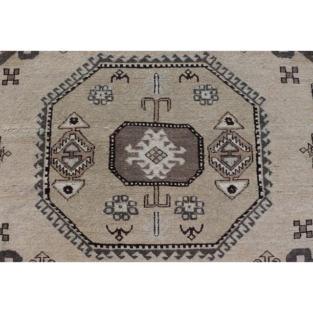 Mid 20th Century Persian Ardebil Carpet With Three Octagon Medallions & Stylized Tribal Motifs For Sale In Atlanta - Image 6 of 13
