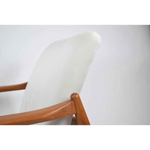 Vintage Beige Fabric Armchair by E. Homma, 1960s For Sale - Image 11 of 12
