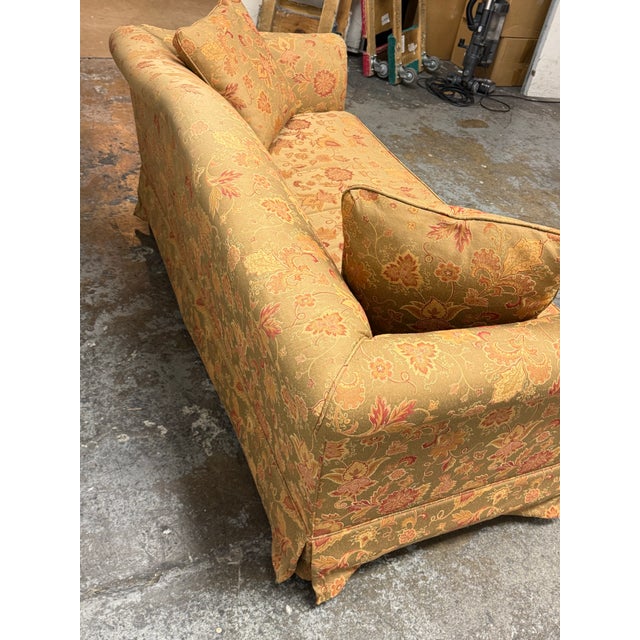 Late 20th Century Bespoke Traditional Camelback Floral Upholstered Loveseat For Sale - Image 5 of 12