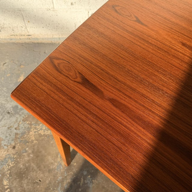 Brown Vintage Danish 1950s Mid-Century Teak & Oak Extendable Dining Table With Two Pull-Out Leaves For Sale - Image 8 of 16
