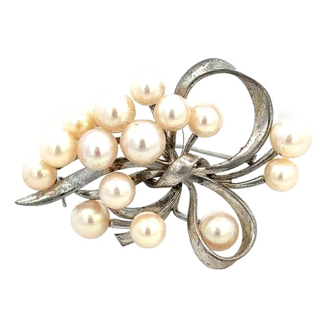 1990s Mikimoto Akoya Pearl Brooch 7.2 Mm Sterling Silver Estate For Sale
