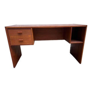 Mid Century Jesper International Danish Modern Executive Teak Desk. 1970s For Sale