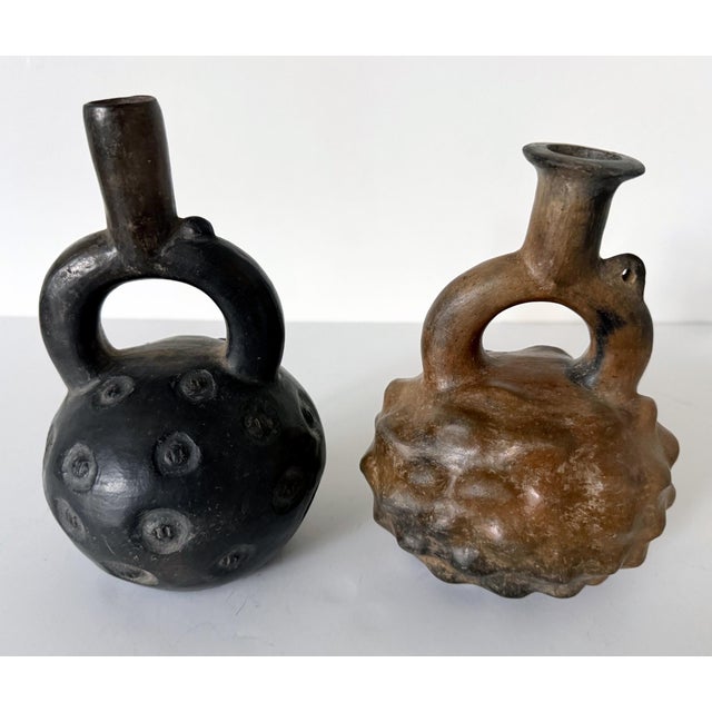 15th Century & Earlier Collection of Two Pre-Columbian Cupisnique Stirrup Ceramic Vessels Peru For Sale - Image 5 of 14