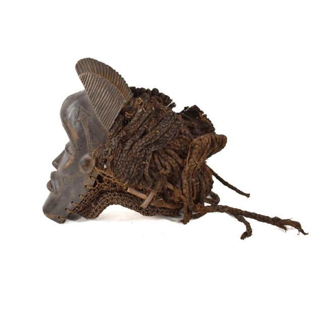Early 20th Century Chokwe Mask Mwana Pwo For Sale - Image 4 of 8