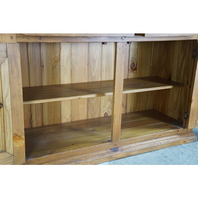 Late 20th Century Ethan Allen Old Tavern Pine Country Farmhouse Buffet Console Cabinet 23-6006 For Sale - Image 15 of 18
