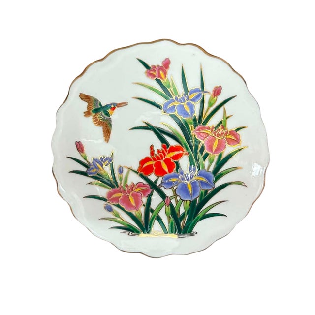 Vintage Japanese Porcelain Trinket Box With Hand-Painted Iris & Hummingbird Motif For Sale - Image 4 of 6