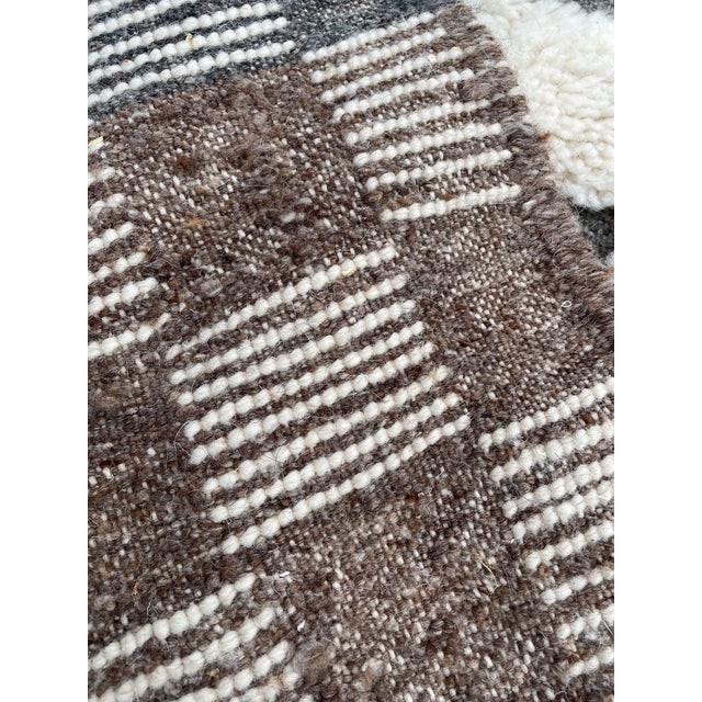 1980s Handmade Moroccan Beni Ouarain Rug For Sale - Image 9 of 12