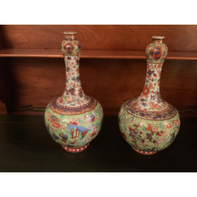 Early 19th Century “Like Pair of Chinese Export Clobbered Vases For Sale - Image 4 of 10