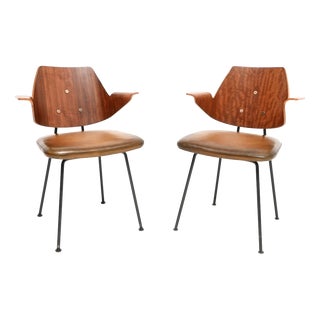Vintage 661 Armchairs by Robin Day for Hille, 1960s, Set of 2 For Sale
