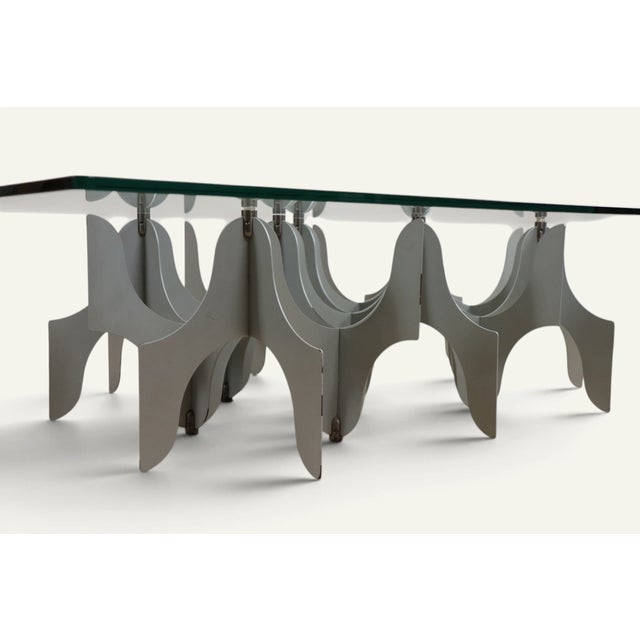 Minimalist Sculptural Coffee Table in Metal and Glass, 1980s For Sale - Image 15 of 18