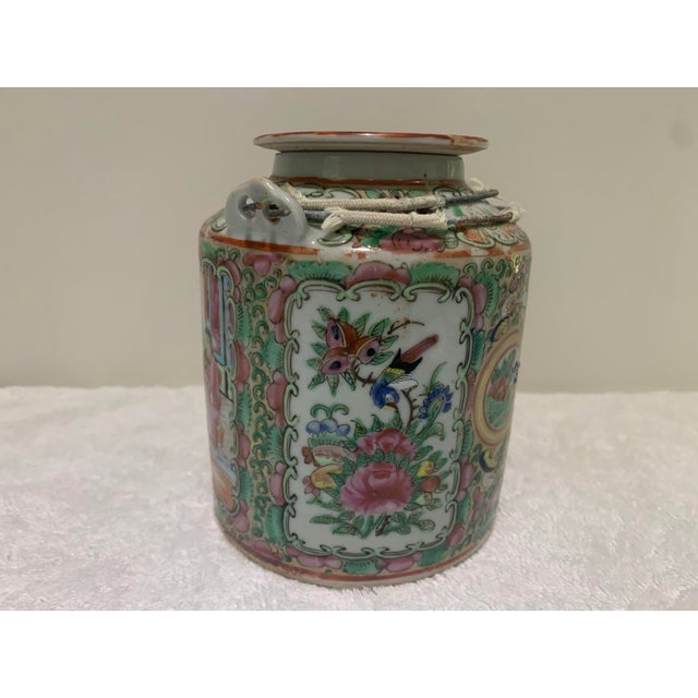 Chinese 19th Century Antique Chinese Rose Medallion Tea Pot For Sale - Image 3 of 12