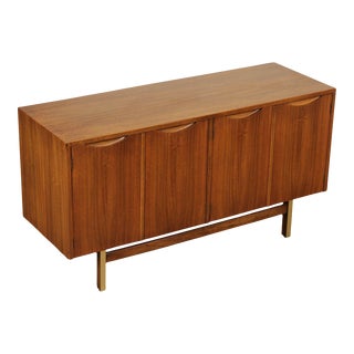 Mid 20th Century American of Martinsville Mid-Century Modern Walnut Buffet Sideboard For Sale