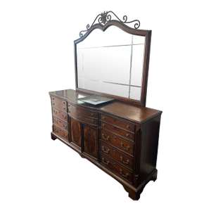 Dresser W/ Mirror and Jewelry Drawers (13 Drawers Total) Drexel Heritage (Covington Park Collection)