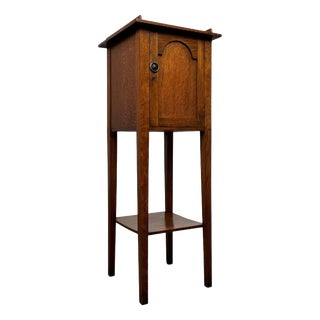 Antique Early 20th Century English Arts and Crafts Oak Cabinet For Sale