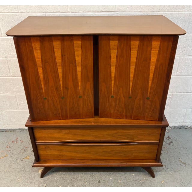 Mid 20th Century Mid-Century Modern Walnut Highboy Dresser For Sale - Image 5 of 18