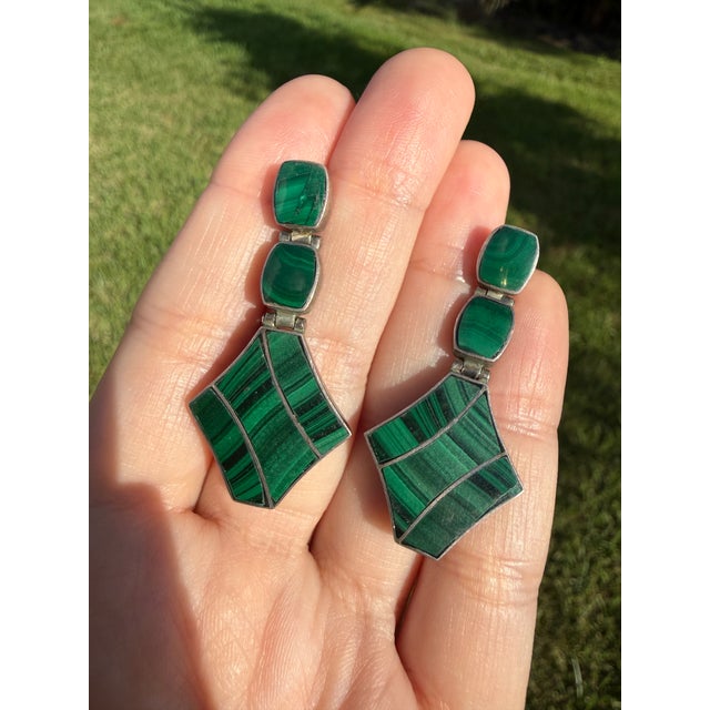 Circa 1970s Malachite & 970 Silver Articulated Drop Earrings With 14k Gold Posts, Pair For Sale - Image 15 of 18