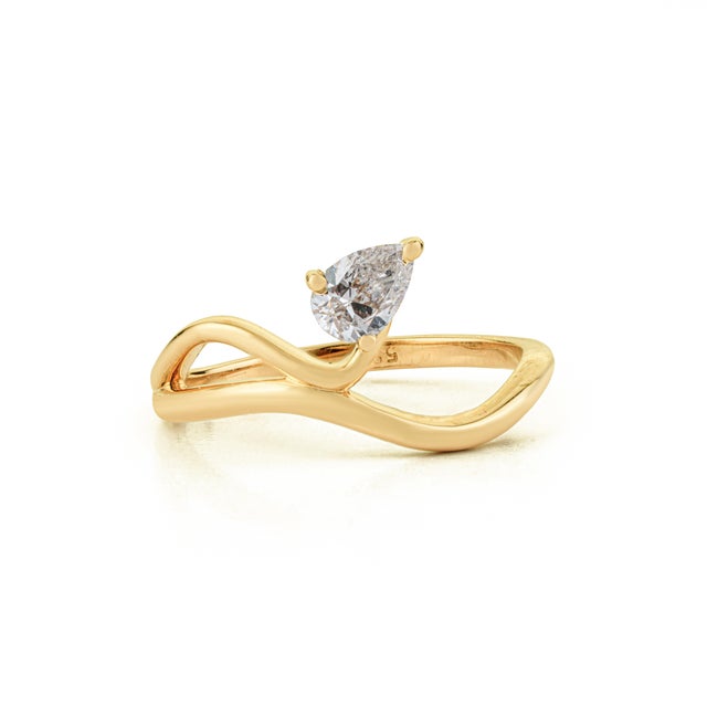 Modern Sculptural Pear Cut Diamond Solitaire Wave Ring Size 6 in 14k Yellow Gold For Sale - Image 4 of 14