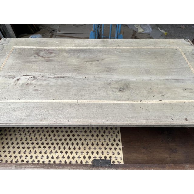 Ivory 18th Century Italian Bleached Walnut Chest of Drawers with Inlay For Sale - Image 8 of 17