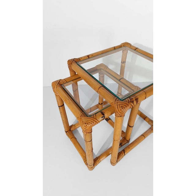 Vintage Italian Bamboo Cane and Rattan Nesting Tables with Clear Glass Top, 1960s, Set of 3 For Sale - Image 14 of 18