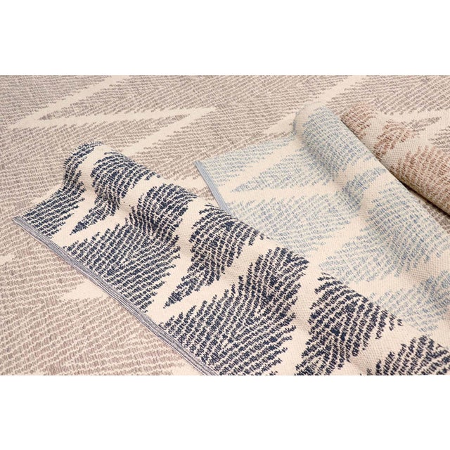 Bring the decor of your home together with the perfect touch of style with this beautiful rug. This rug is will blend in...