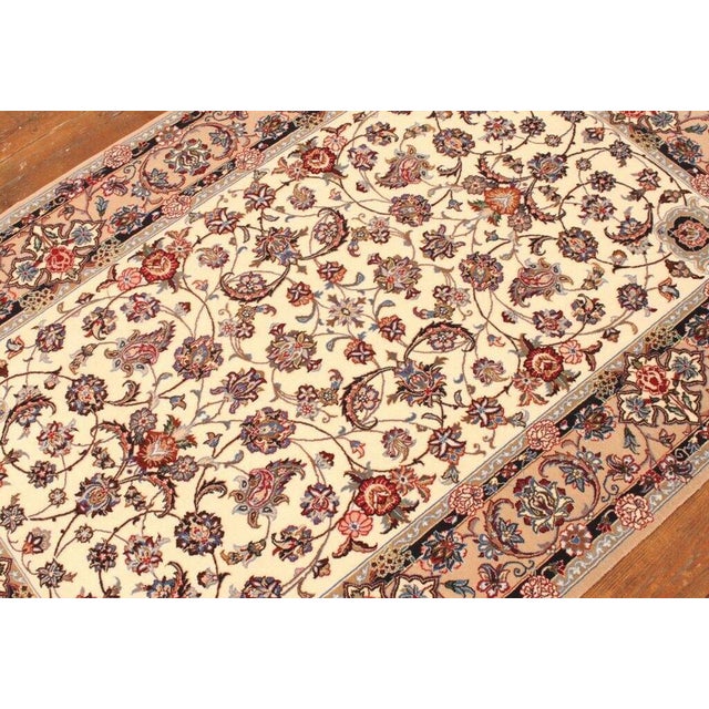 Red Middle Eastern Hand-Knotted Rug in Natural Wool & Silk For Sale - Image 8 of 11