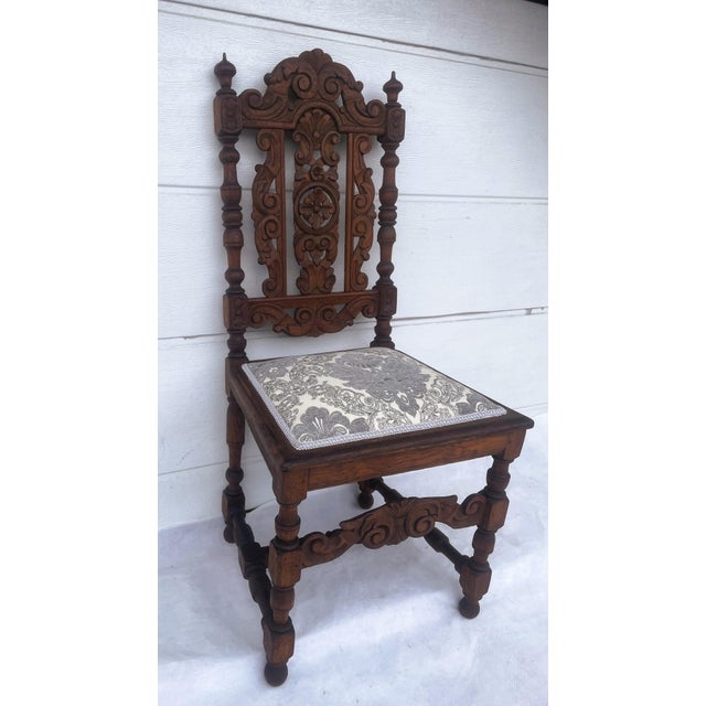 19th Century Neo-Renaissance Oak Chair For Sale - Image 9 of 18