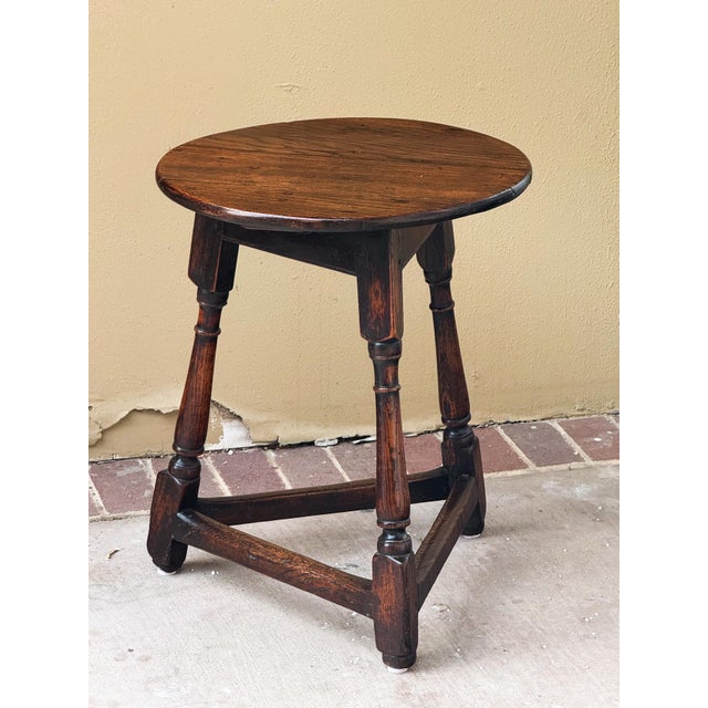 English English Cricket Table of Patinated Oak From the Georgian Era For Sale - Image 3 of 9