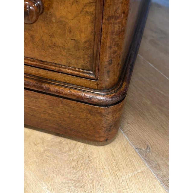English Desk in Walnut For Sale - Image 5 of 18