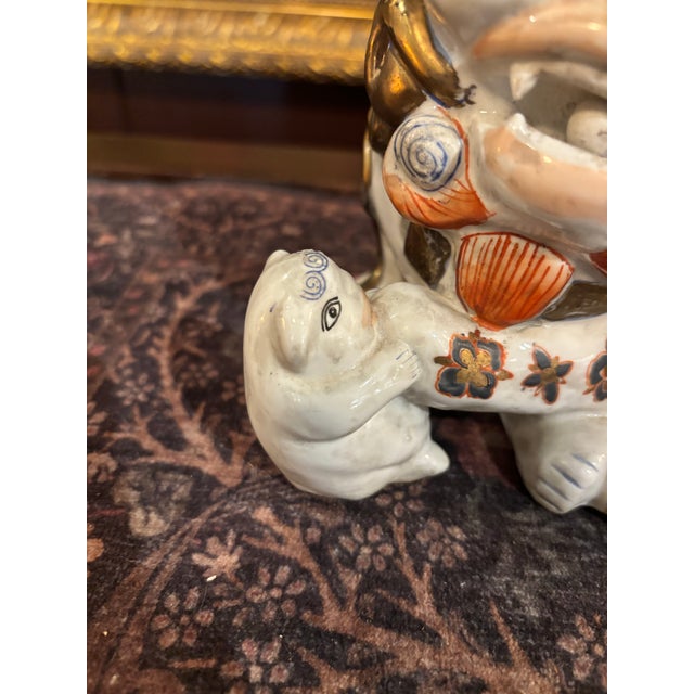 Ceramic 1950s Pair of Japanese Kutani Foo Dogs / Guardian Lions [Gsj] For Sale - Image 7 of 10