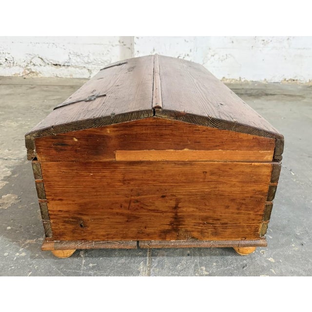 Early 20th Century Antique Dometop Blanket Chest With Exposed Dovetails For Sale - Image 5 of 11
