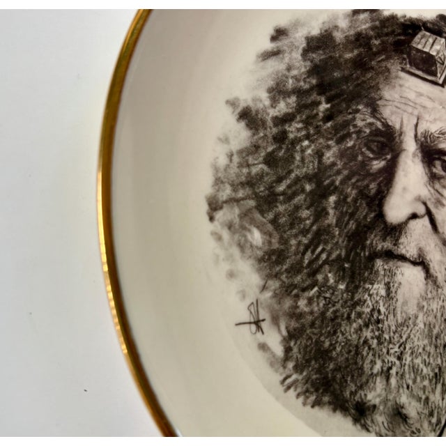 Mid-Century Modern Judaica Vintage Plate – "The Rabbi" by Oscar Harris, Judaic Heritage Society For Sale - Image 3 of 6