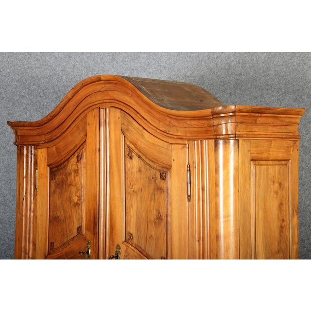 Late 18th Century Antique Louis XVI Baroque Cabinet in Walnut, 1780s For Sale - Image 5 of 18