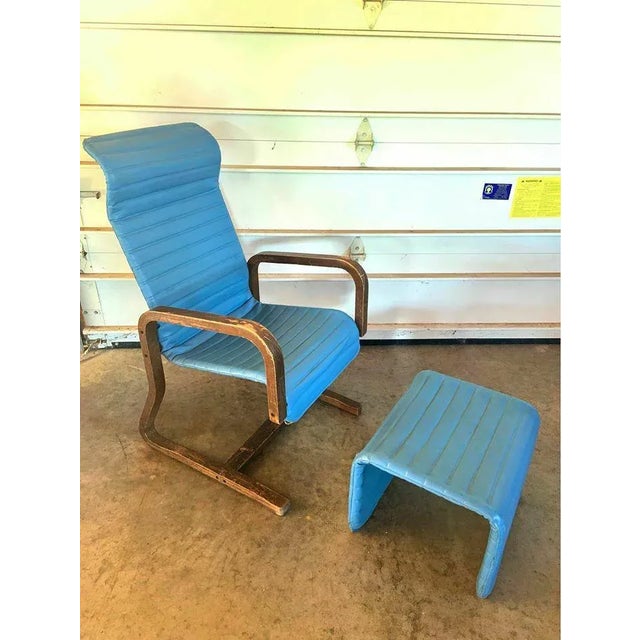 Vintage Thonet Mid-Century Modern Space Age lounge chair. Vivid original blue Naugahyde in excellent condition with no...
