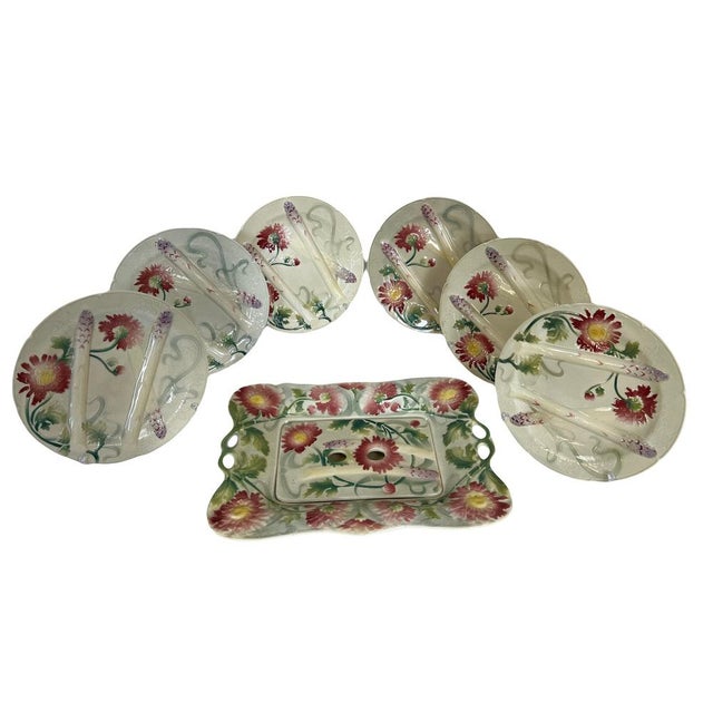 Discover this sumptuous slipware asparagus set by Saint-Clément, emblematic of 19th-century French elegance. Comprising...